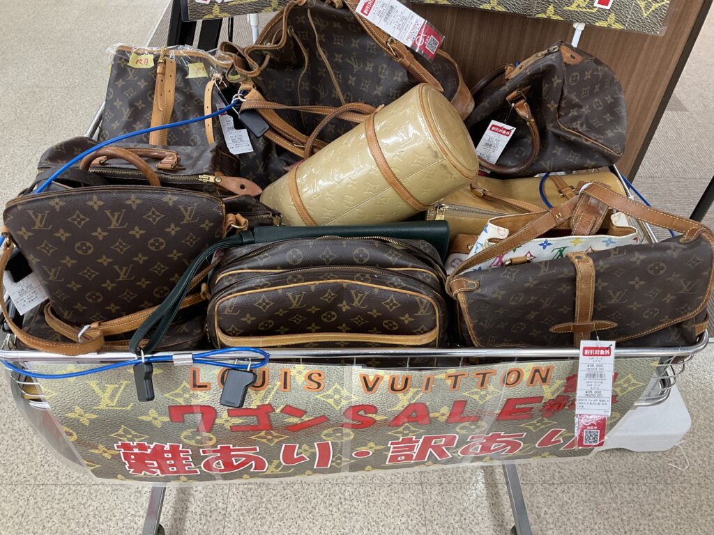 LOUIS VUITTON ワゴン特価品 始めました！